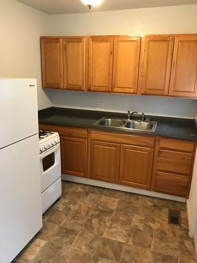 1547 Kentucky St in Lawrence, KS - Building Photo - Building Photo