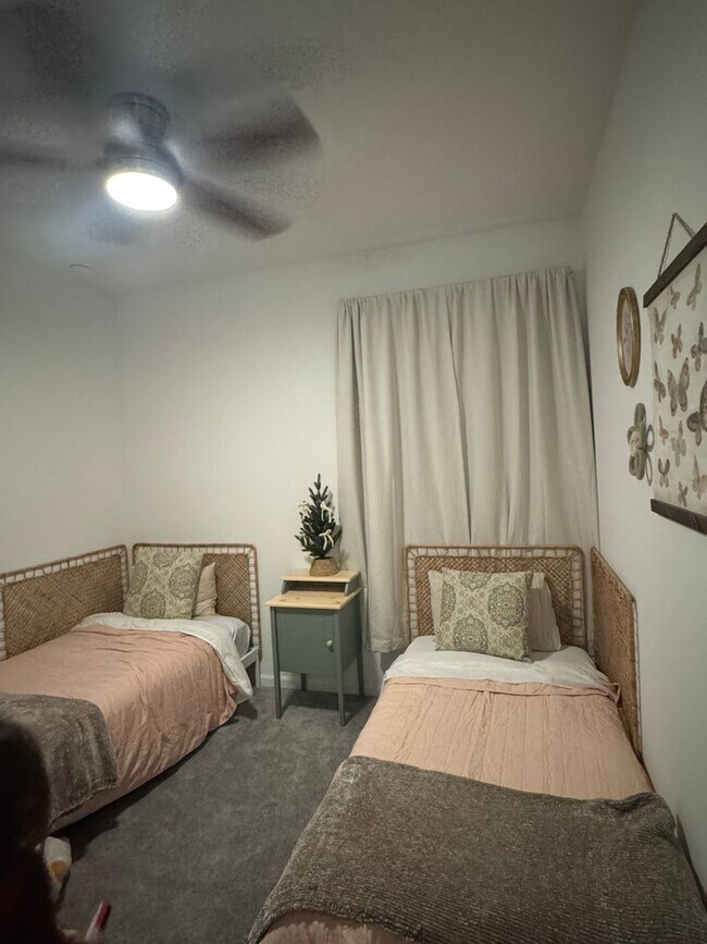 4327 E Haley Dr in San Tan Valley, AZ - Building Photo - Building Photo