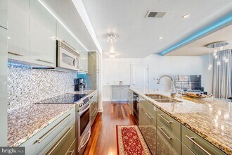 675 S President St in Baltimore, MD - Foto de edificio - Building Photo