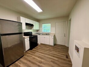 1105 McArthur Ave in Charlotte, NC - Foto de edificio - Building Photo