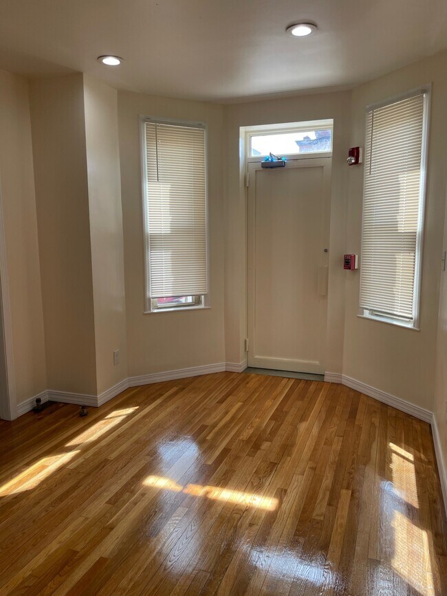 875 Beacon St, Unit 10 in Boston, MA - Building Photo - Building Photo