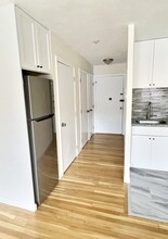 1032 Commonwealth Ave in Boston, MA - Building Photo - Building Photo