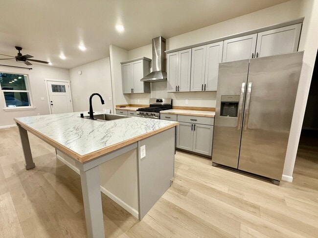 630 Wortham Ave in Kenai, AK - Building Photo - Building Photo