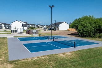 Charleston Mills Luxury Townhomes in College Station, TX - Building Photo - Other