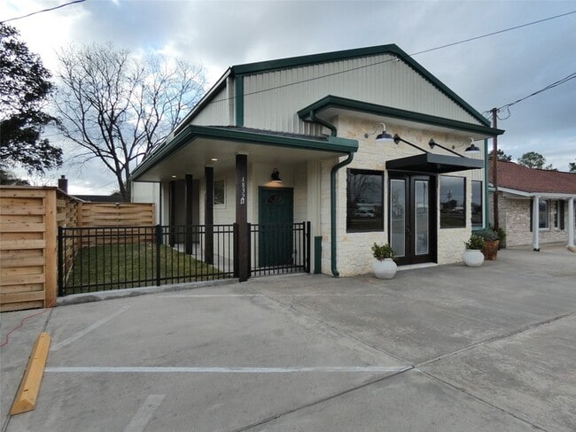 property at 4832 FM 2218 Rd