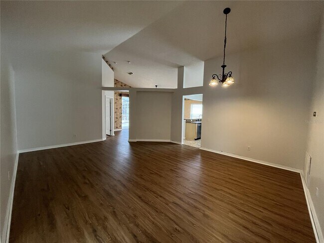 12412 Castlemain Trail in Orlando, FL - Building Photo - Building Photo