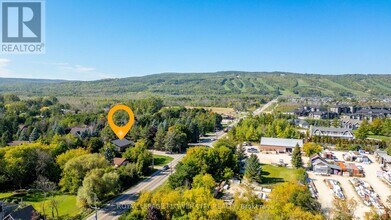 734 Mountain Rd in Collingwood, ON - Building Photo - Building Photo