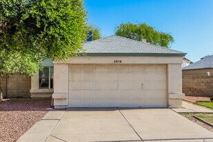 3618 W Creedance Blvd in Glendale, AZ - Building Photo