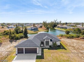 2100 NW 21st St in Cape Coral, FL - Building Photo