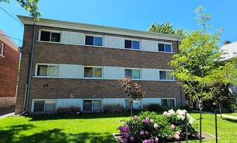 52 Patrick St in Kingston, ON - Building Photo