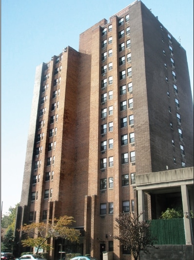 Surrey Park Apartments in Bronx, NY - Building Photo