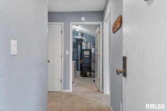 2008 Jeanette Ln in Springfield, IL - Building Photo - Building Photo