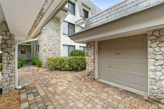 425 Wildwood Ln in Naples, FL - Foto de edificio - Building Photo