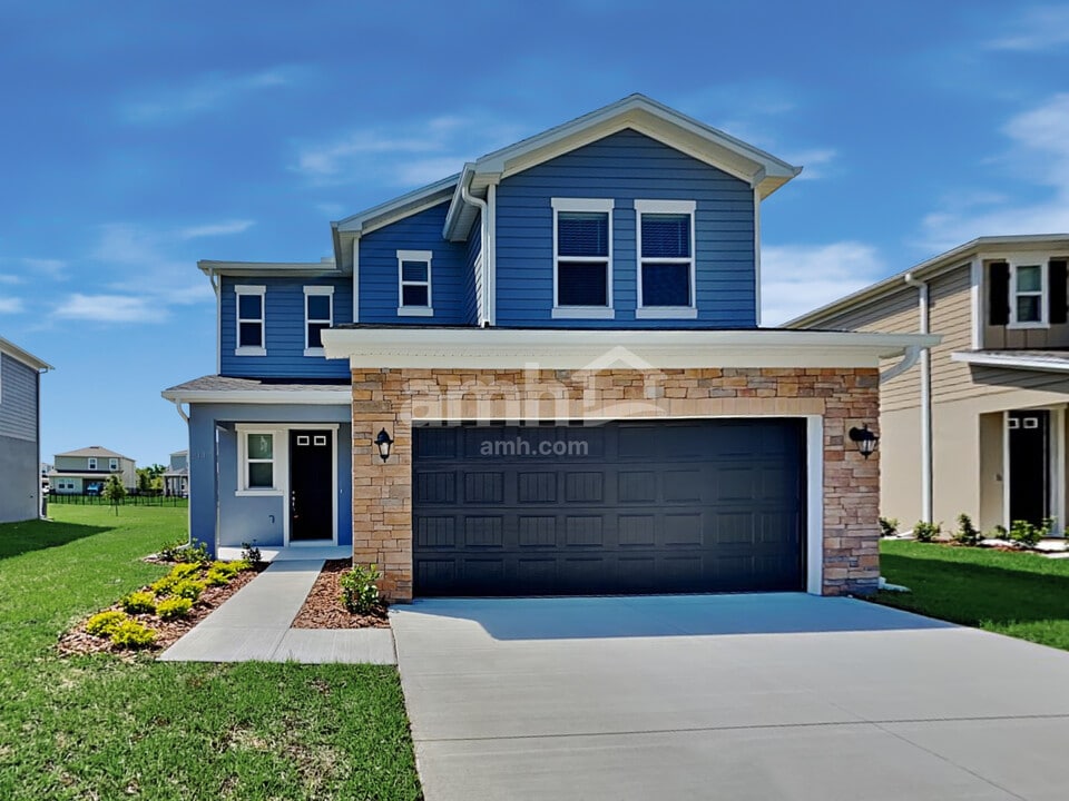 2118 Saffron Walden Dr in Plant City, FL - Building Photo