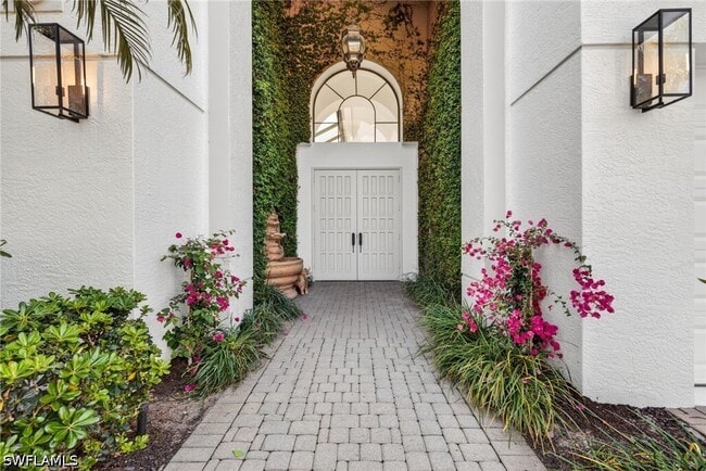 3296 Lookout Ln in Naples, FL - Building Photo - Building Photo