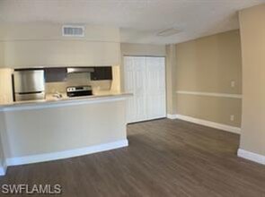 5323 Summerlin Rd-Unit -2304 in Ft. Myers, FL - Building Photo - Building Photo