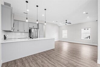 3821 Easy St in Houston, TX - Building Photo - Building Photo