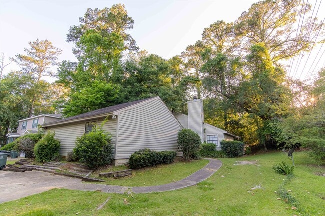 property at 2201 Hartsfield Rd