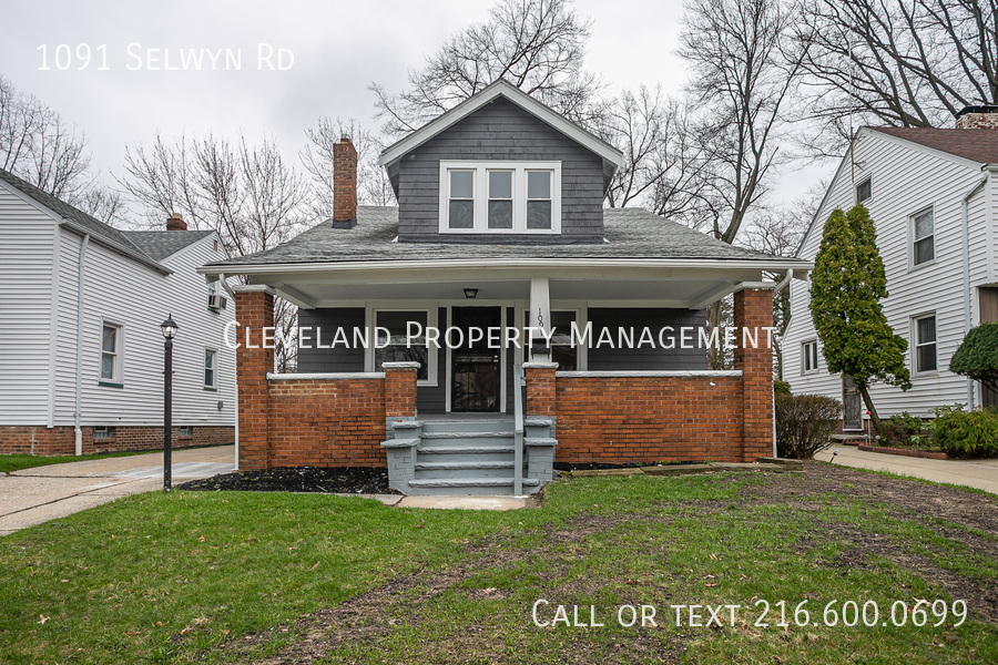 1091 Selwyn Rd in Cleveland Heights, OH - Building Photo