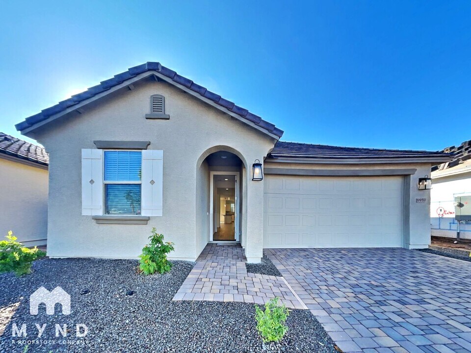 9959 W Whitton Ave in Avondale, AZ - Building Photo