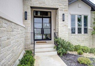 1916 Port Bari Ct in Leander, TX - Building Photo - Building Photo