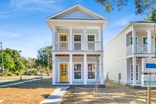 1020 N D St in Pensacola, FL - Building Photo
