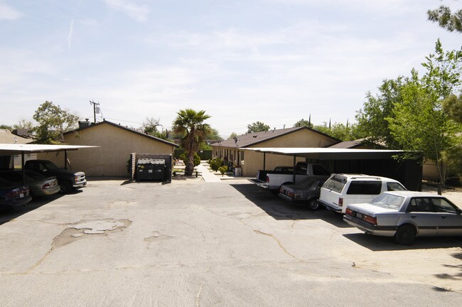 15685 Suena Ln in Victorville, CA - Building Photo - Building Photo