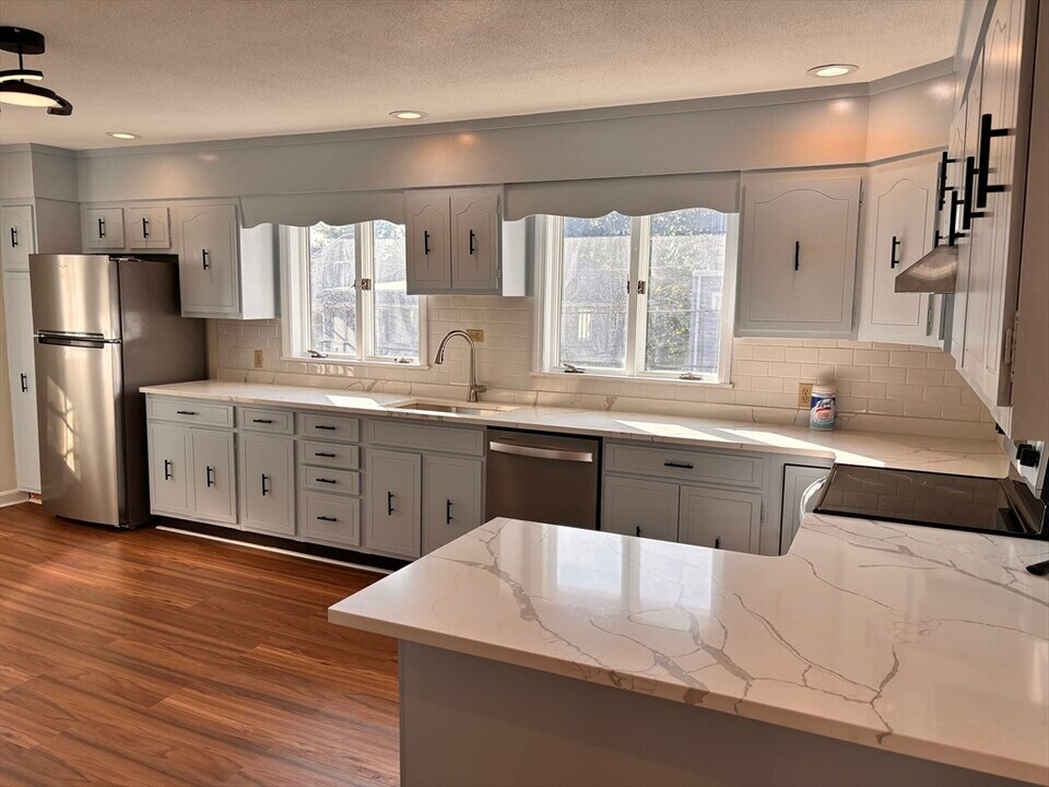 72 Edward St in Medford, MA - Building Photo