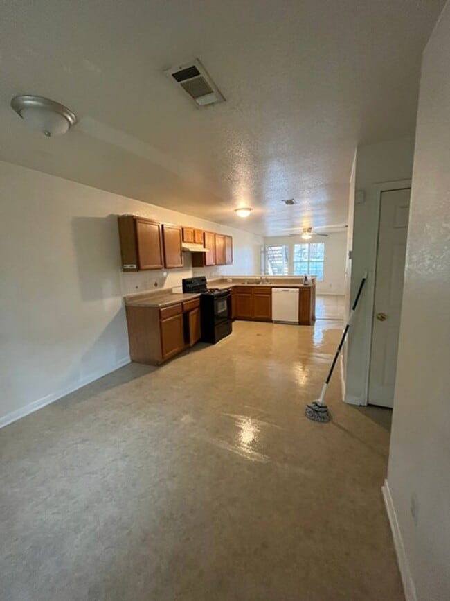 property at 3001 Cantabrian Dr
