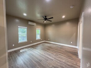 555 E 4th St in Chico, CA - Building Photo - Building Photo