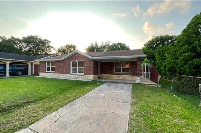 property at 2509 Morningside Ln