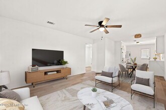 1002 1st Ave S in Jacksonville Beach, FL - Building Photo - Building Photo