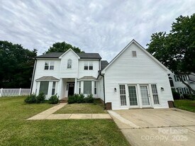 13809 Stephendale Dr in Charlotte, NC - Building Photo