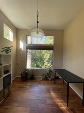 19584 SW Jessica Ct in Beaverton, OR - Building Photo - Building Photo