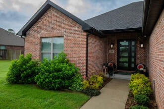 115 Cowans St in Lowell, AR - Building Photo - Building Photo