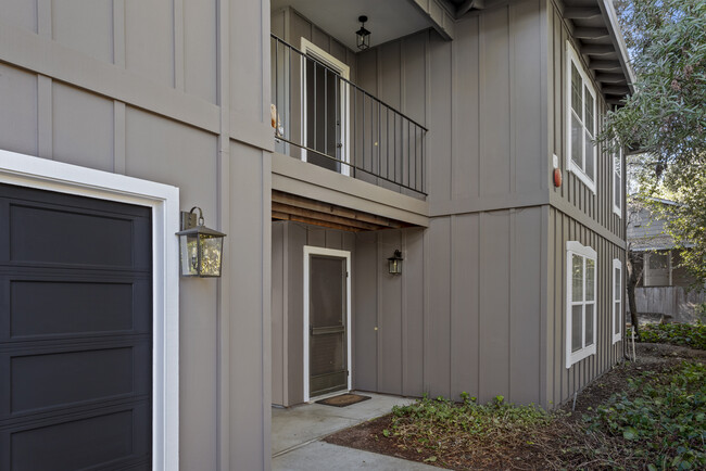 7191 Keating Ave, Unit #B in Sebastopol, CA - Building Photo - Building Photo