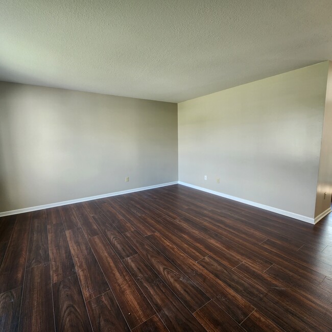 1527 Flint Lock Ln in Fort Wayne, IN - Building Photo - Building Photo