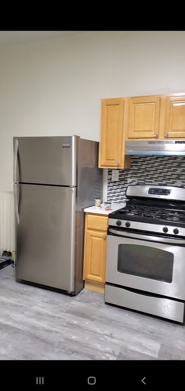 60 Brighton Ave, Unit 1 in Staten Island, NY - Foto de edificio - Building Photo