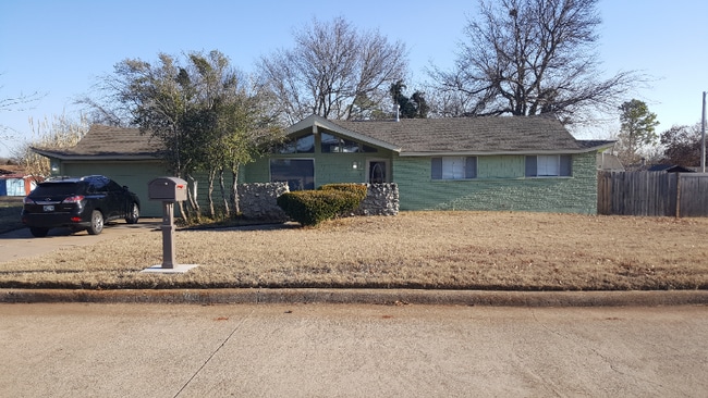 property at 306 Ridgecrest Dr