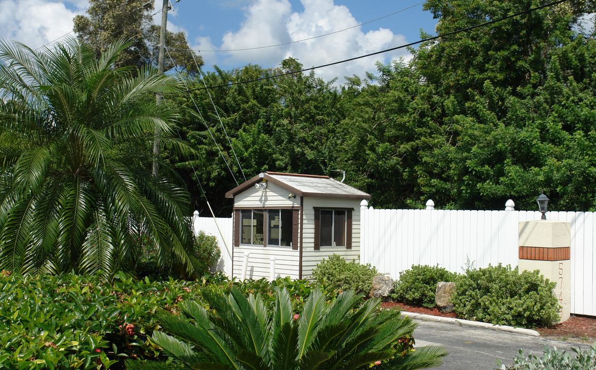 Orange Harbor Mobile Home & RV Park in Ft. Myers, FL - Building Photo