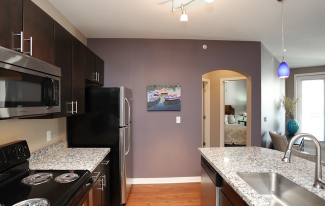 Avalon at the Pointe in Cincinnati, OH - Foto de edificio - Interior Photo
