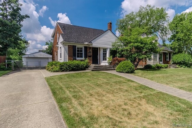 4355 Elmwood Ave in Royal Oak, MI - Building Photo - Building Photo