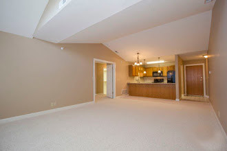 Chatelaine Residences in Lincoln, NE - Building Photo - Interior Photo