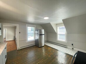 359 Nashua St in Milford, NH - Building Photo - Building Photo
