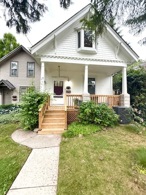 17 Thornton Ave in London, ON - Building Photo