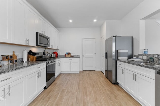 19326 Sandy Woods Dr in Tomball, TX - Building Photo - Building Photo