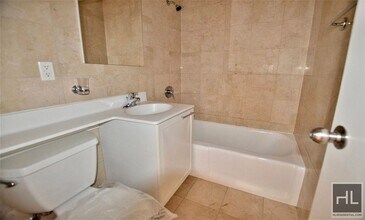 EAST 49 STREET in New York, NY - Building Photo - Building Photo