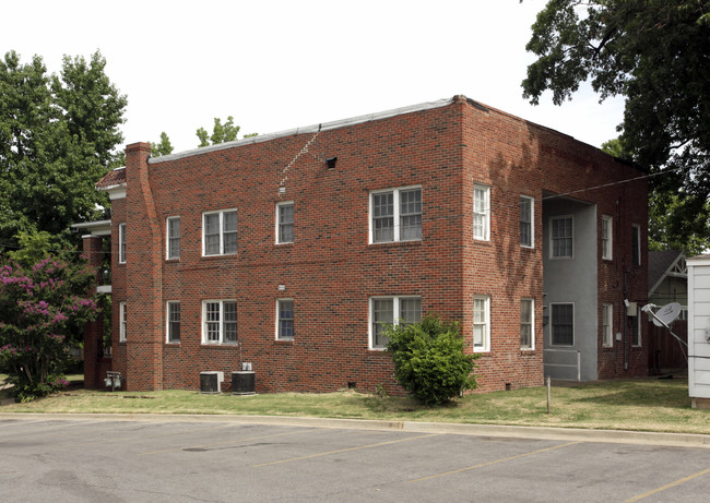 1425 S Quaker Ave in Tulsa, OK - Building Photo - Building Photo