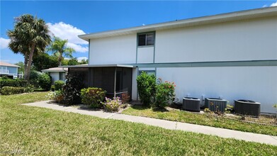 3301 Prince Edward Island Cir in Ft. Myers, FL - Building Photo - Building Photo