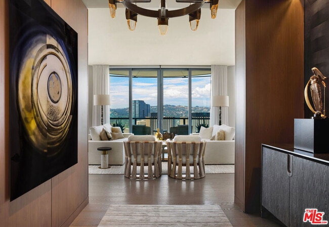 property at 211 Elm Ct